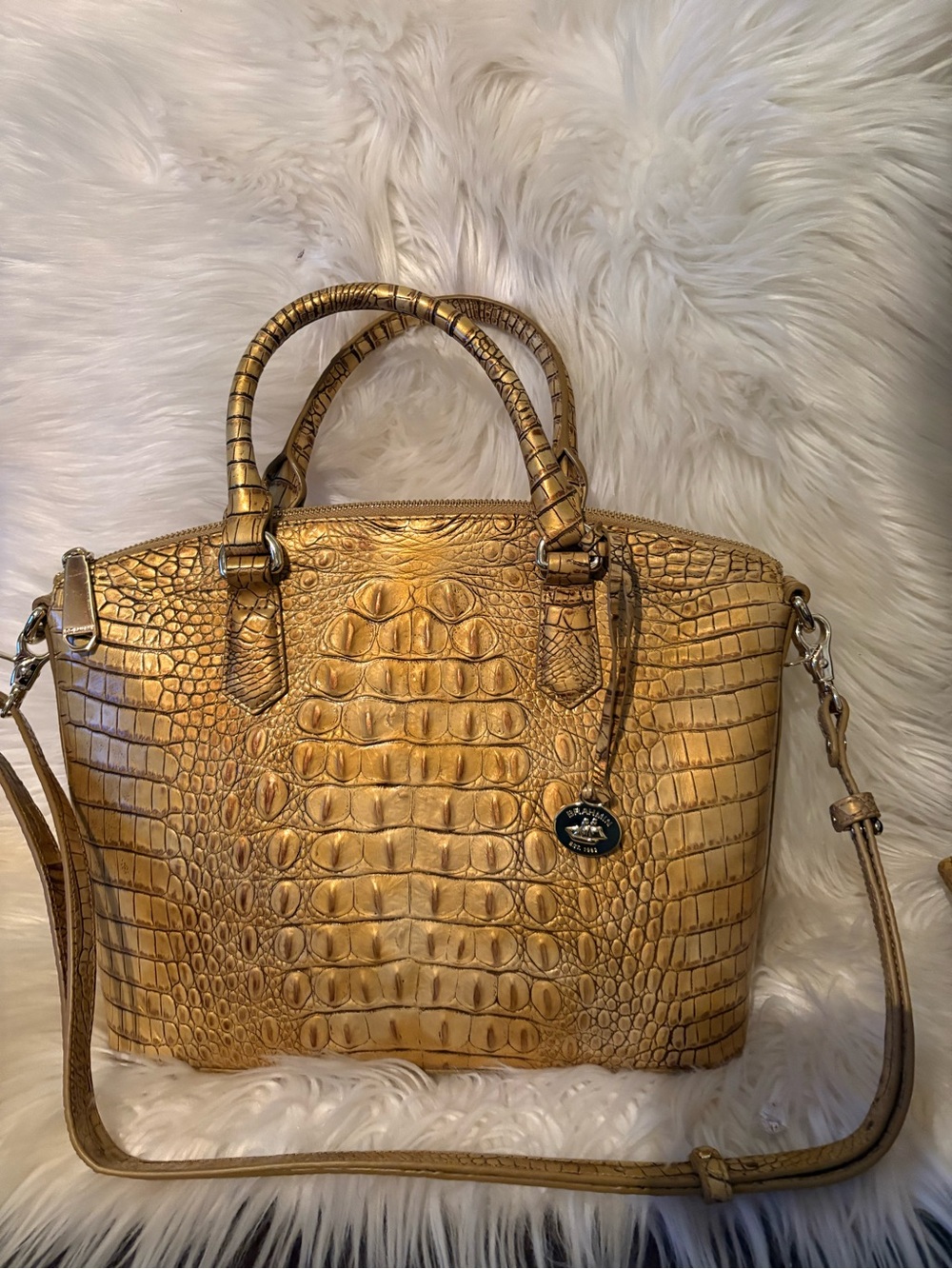 Brahmin Gold Croc-Embossed Satchel Handbag with Matching Wallet. New condition. - Picture 4 of 6